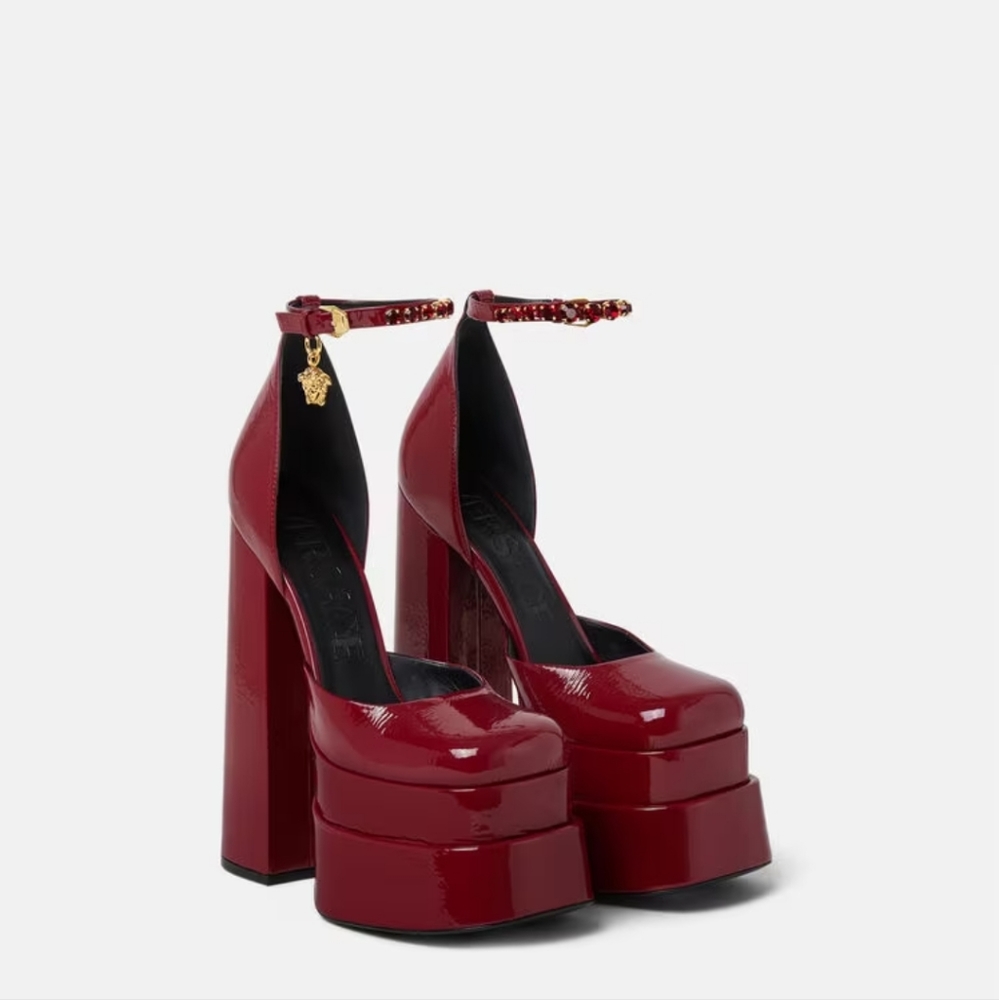 VERSACE Medusa Aevitas Platform